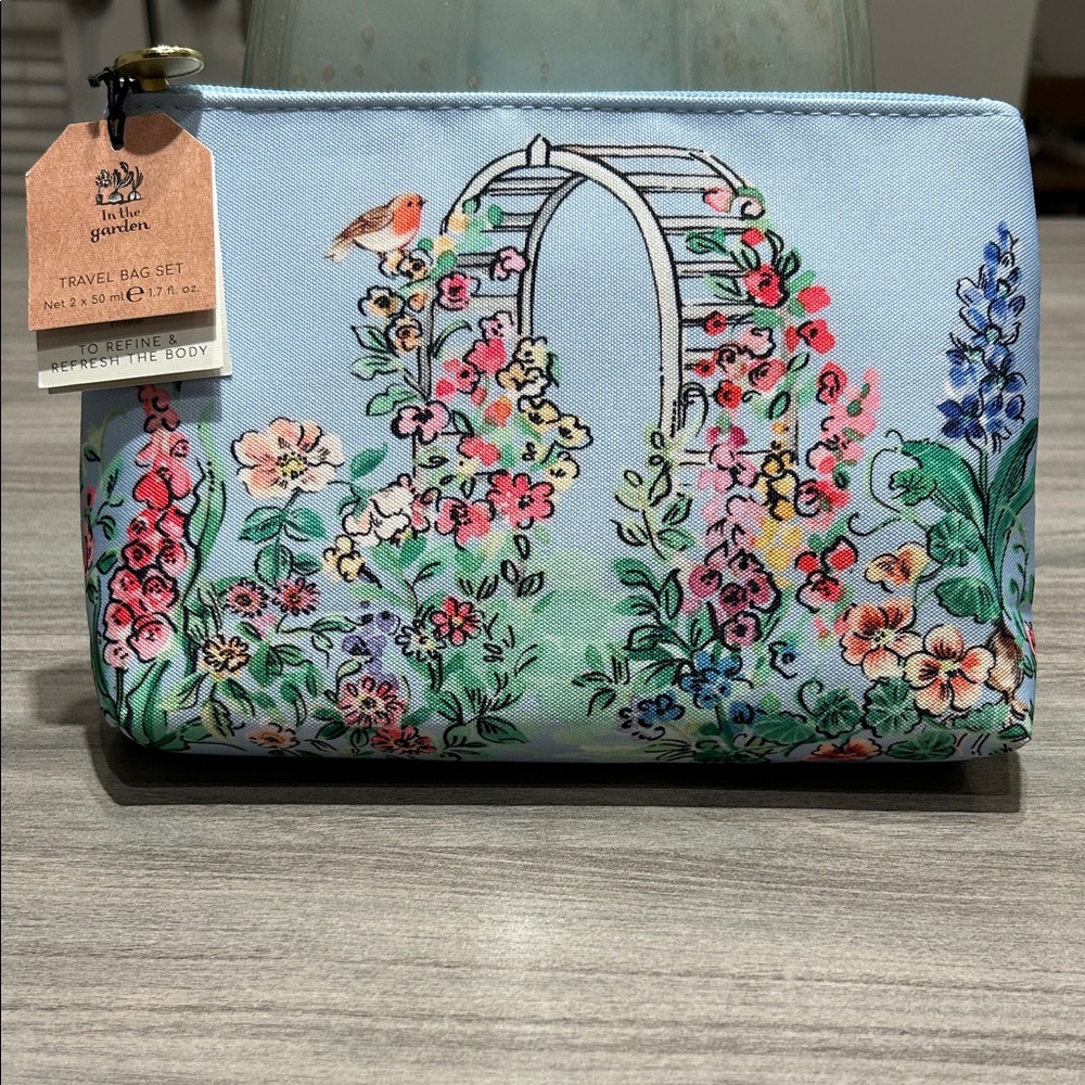 Heathcote & Ivory In The Garden Travel Bag Set